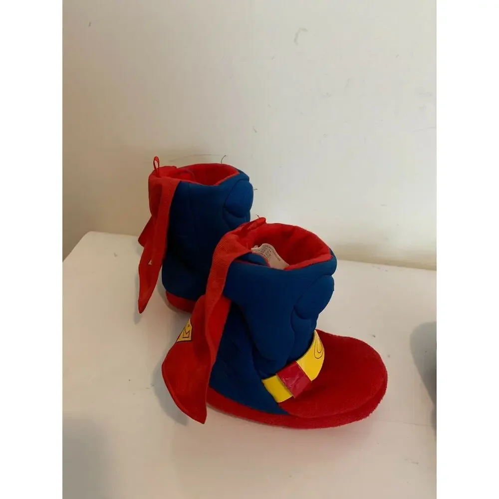 Superman Slippers Size S 5/6 Unisex Capes Boys or Girls DC Comics Booties